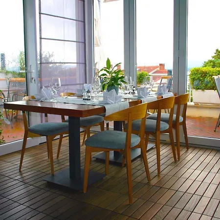 Azzurra Aparthotel 4*