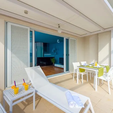 Aparthotel Azzurra Bol