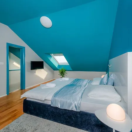 Azzurra Aparthotel Bol