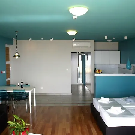 Azzurra Aparthotel