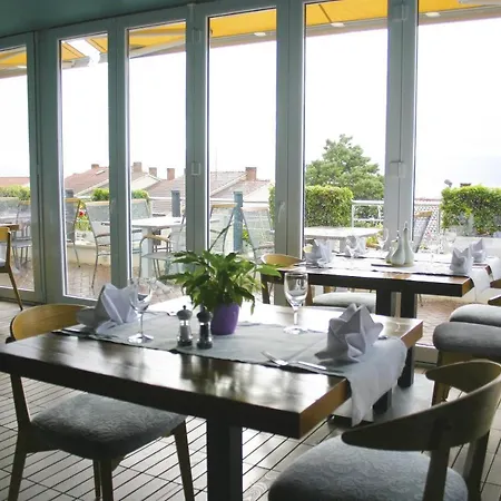 Azzurra Aparthotel