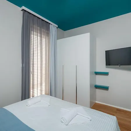 Azzurra Aparthotel